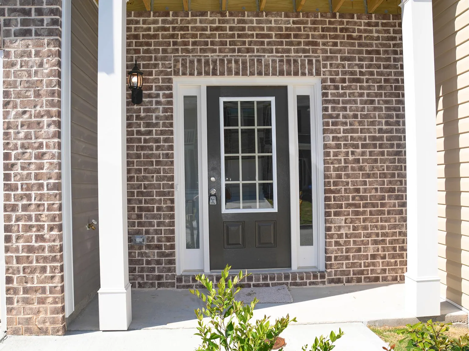 2 bed, 2.5 bath, 1617 sqft, $1,850 — Photo 2