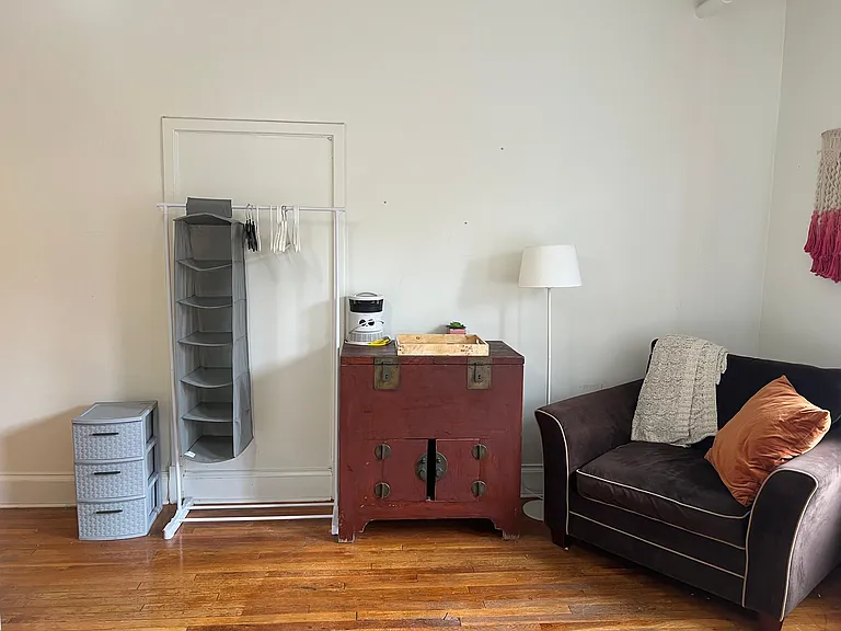 118 W Main St — Photo 4
