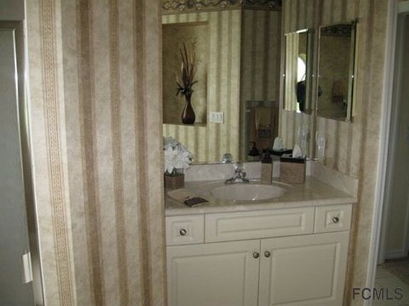 4th image of 83 Lake Success Dr