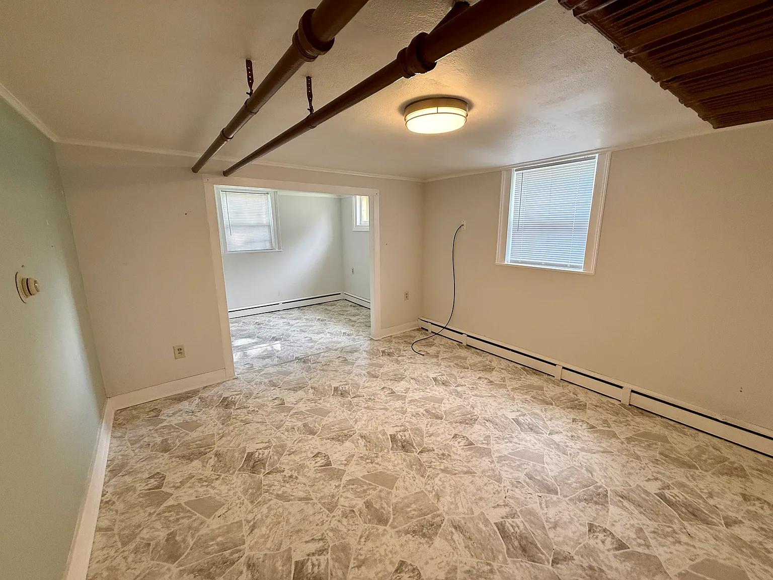 Studio, 600 sqft, $895 — Photo 3