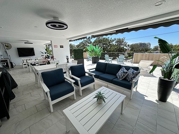 2nd image of 527 N Garden Ave #2