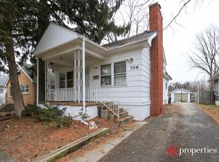 706 W Grove Ave, Waukegan, IL 60085