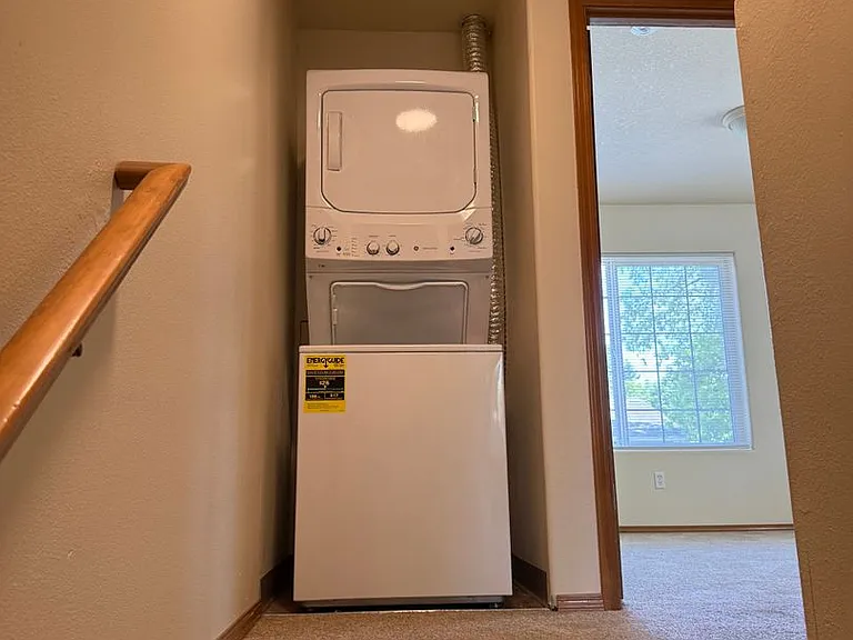 7703 N Gloucester Ave — Photo 12
