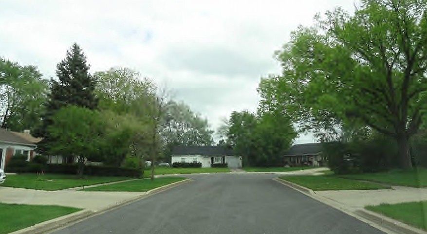 2nd image of 419 Stratford Ct