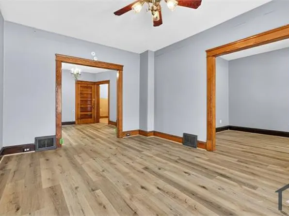 2977 E 66th St, Cleveland, OH 44127