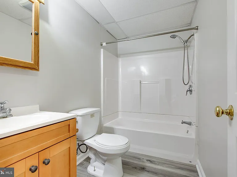 8125 Gray Stone Ln — Photo 37