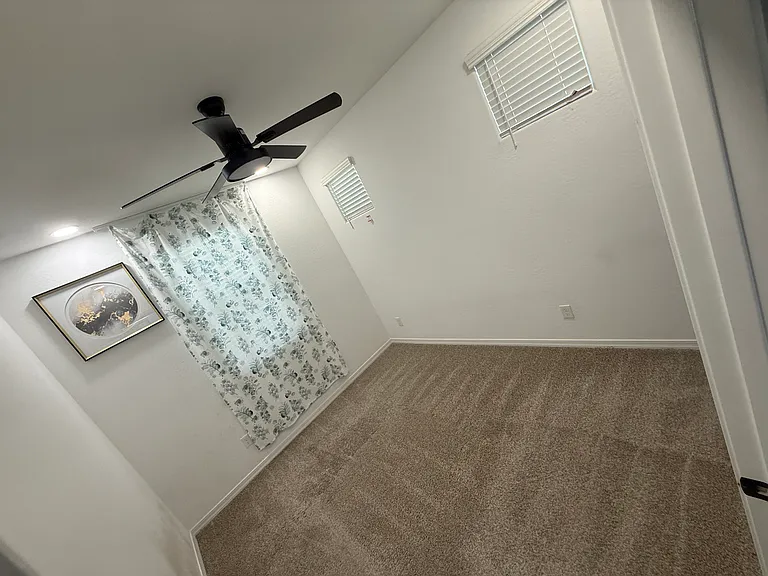 9009 W Oregon Ave — Photo 10