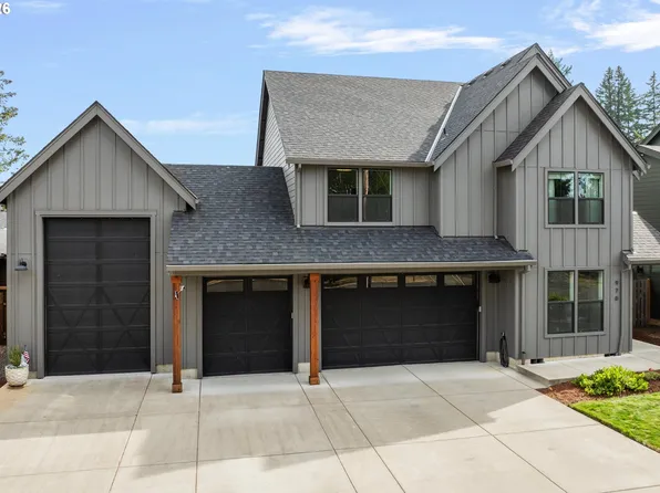 970 SE Darrow Rd, Estacada, OR 97023