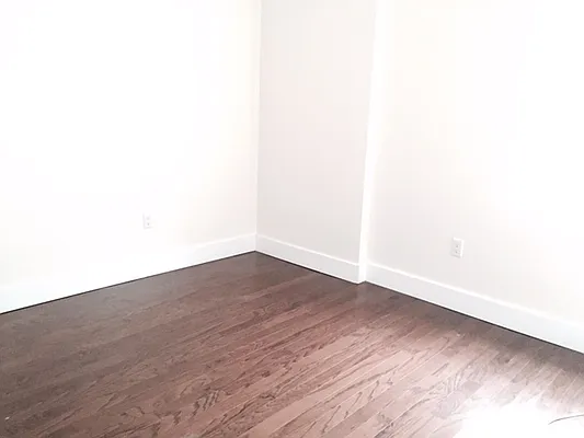 Rented by Premier Metro Realty Corp | media 5