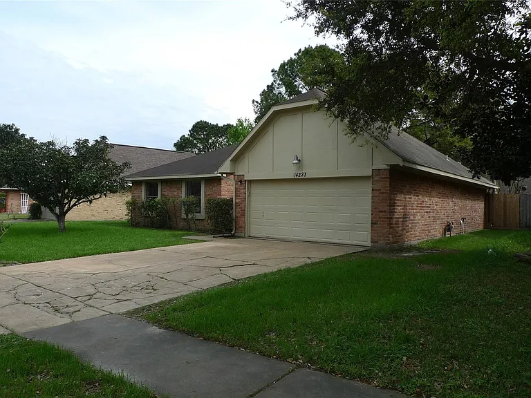 14223 Whitecross Dr — Photo 3