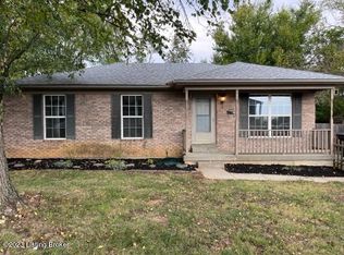 605 Colonial Ct, La Grange, KY 40031