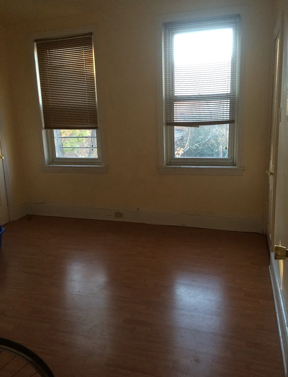 Building Photo - 427 N 39th St
