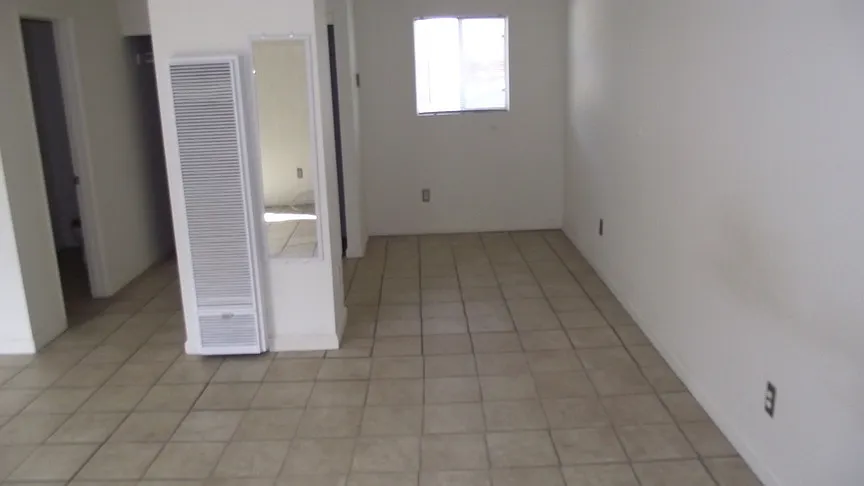 2 bed, 1100 sqft, $3,195 — Photo 2