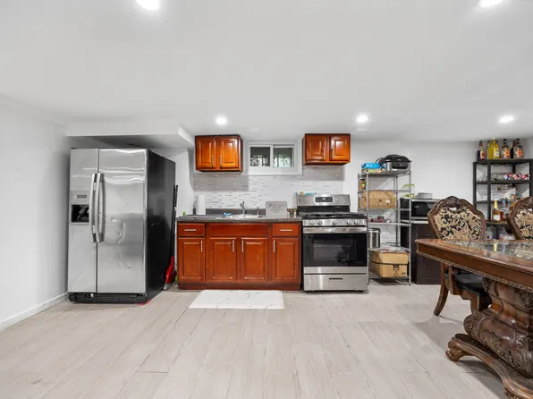 32-30 Anchor Drive image 14 of 33