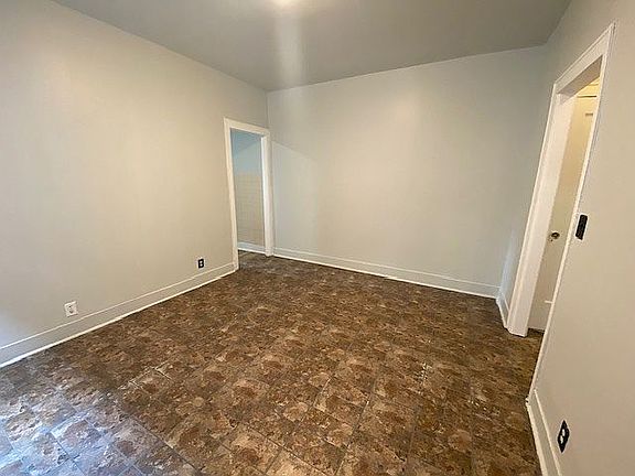 4th image of 4516 30th Ave APT 2R