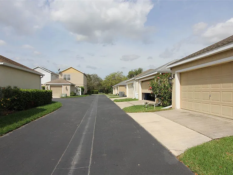 11717 Crawford Parrish Ln — Photo 33