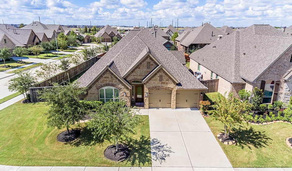 1st image of 5018 Sycamore Bluff Dr