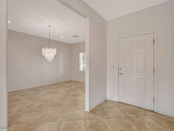 5th image of 2609 Mourning Warbler Ave