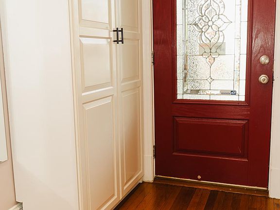 4th image of 636 Kenyon St NW