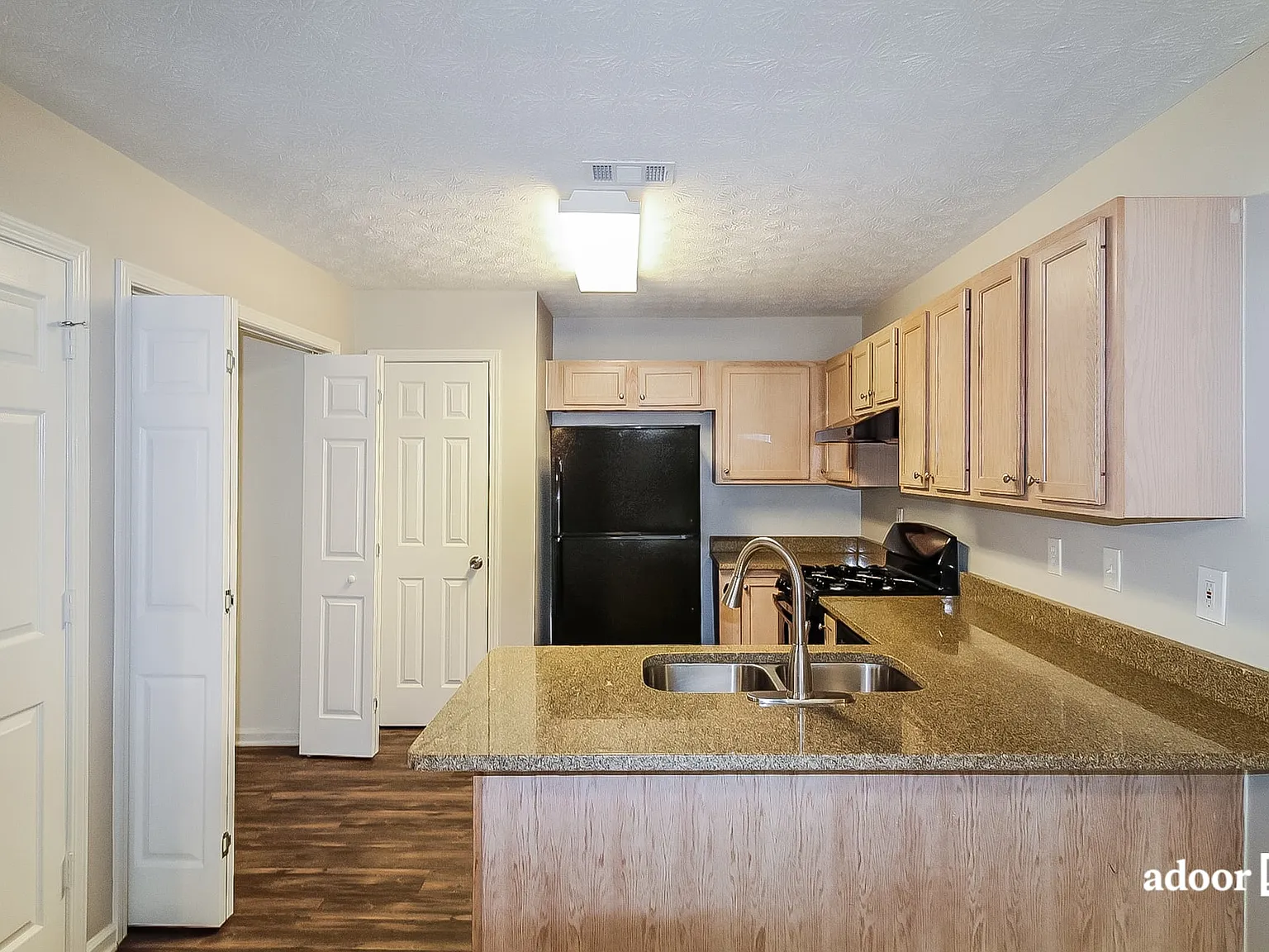 3 bed, 2.0 bath, 1146 sqft, $1,700 — Photo 3