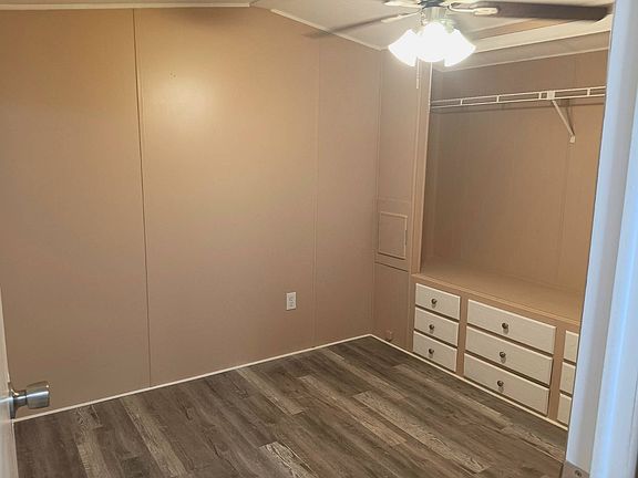 4th image of 32405 Beach Park Rd