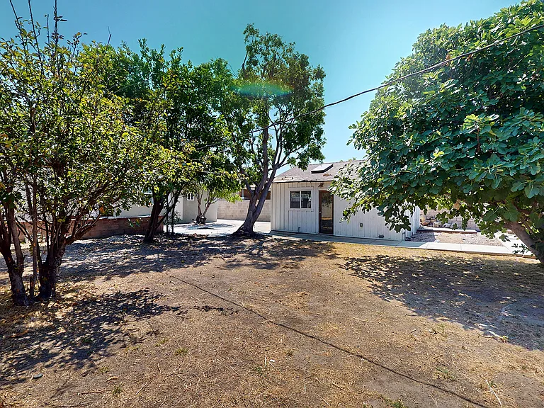 7827 Rhodes Ave — Photo 37
