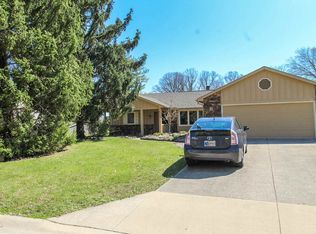 8725 Willow Grove Dr, Fort Wayne, IN 46804