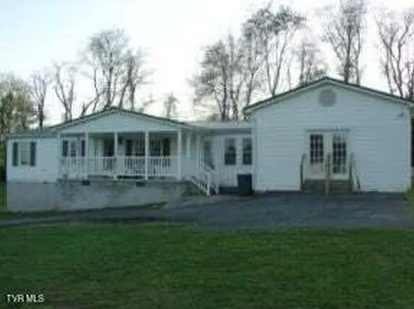 13654 Sky Dr, Glade Spring, VA 24340