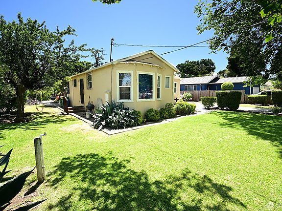 4th image of 2390 Ralmar Ave