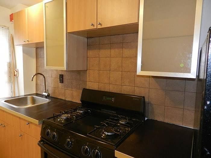 1st image of 5647 Wyndale Ave #2