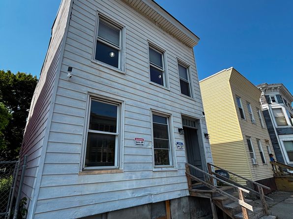 27 N Lake Ave Floor 1