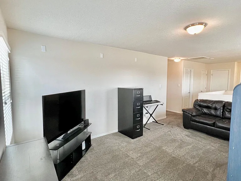 10919 Fort Point Ln NE — Photo 55