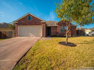 14403 Barn Ct, Elmendorf, TX 78112