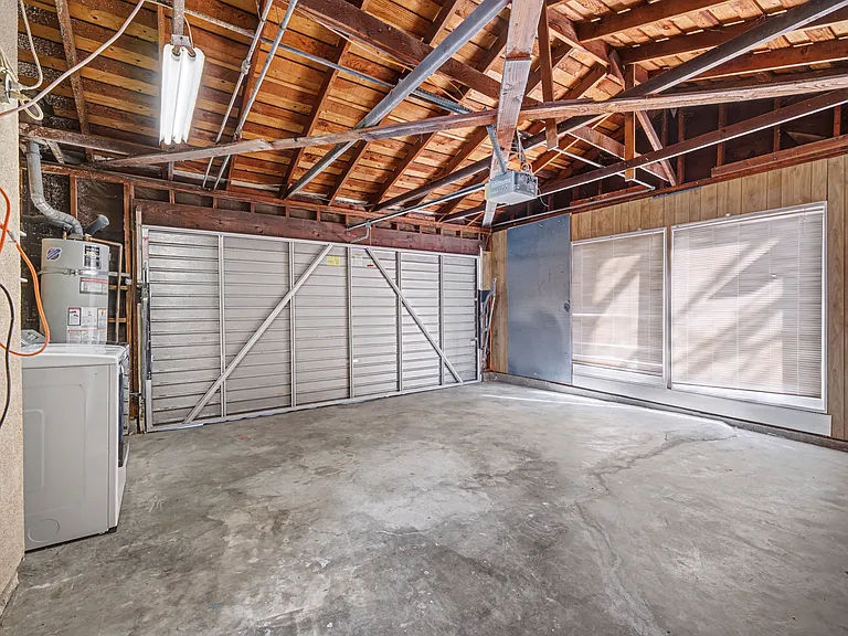 4413 Canoga Dr — Photo 33