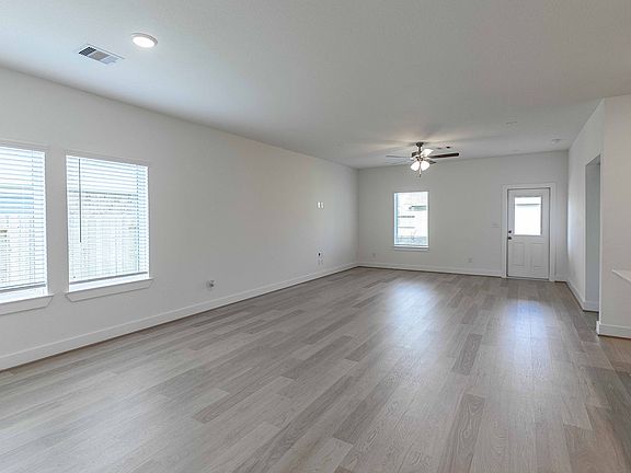 2nd image of 6421 Green Enclave Trl