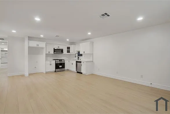 1 bed, 650 sqft, $1,800 — Photo 2