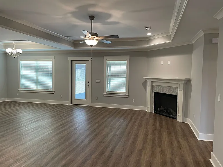 102 Rachel Dr #1 — Photo 2