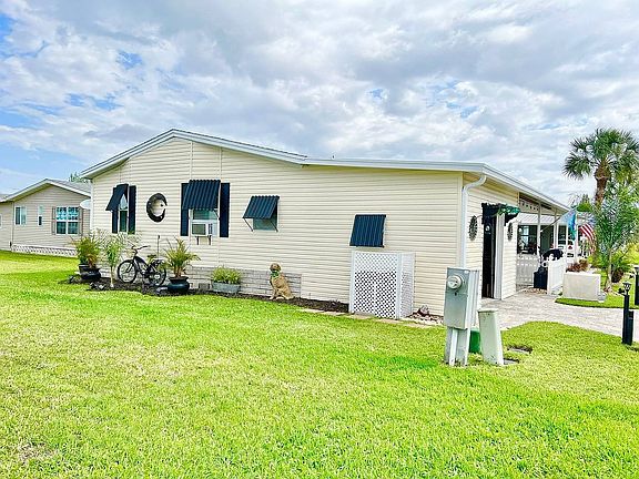 4th image of 1758 Red Pine Ave #208