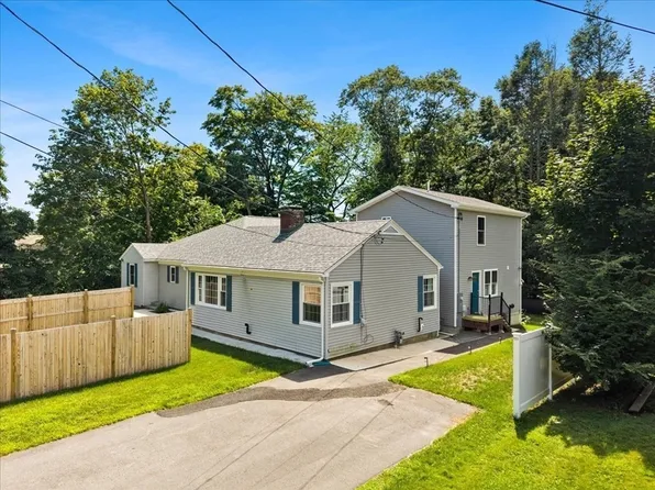 5 Highland Ave, Plainville, MA 02762