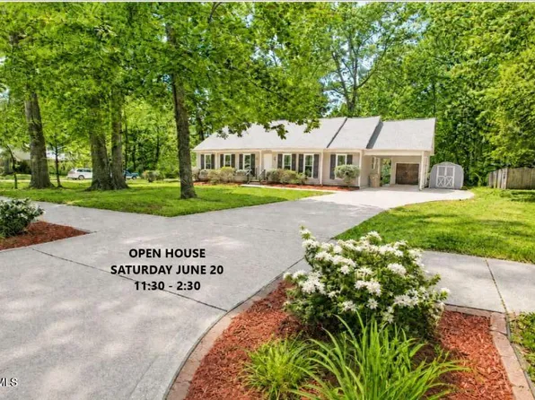 1216 Haddington Dr, Cary, NC 27511