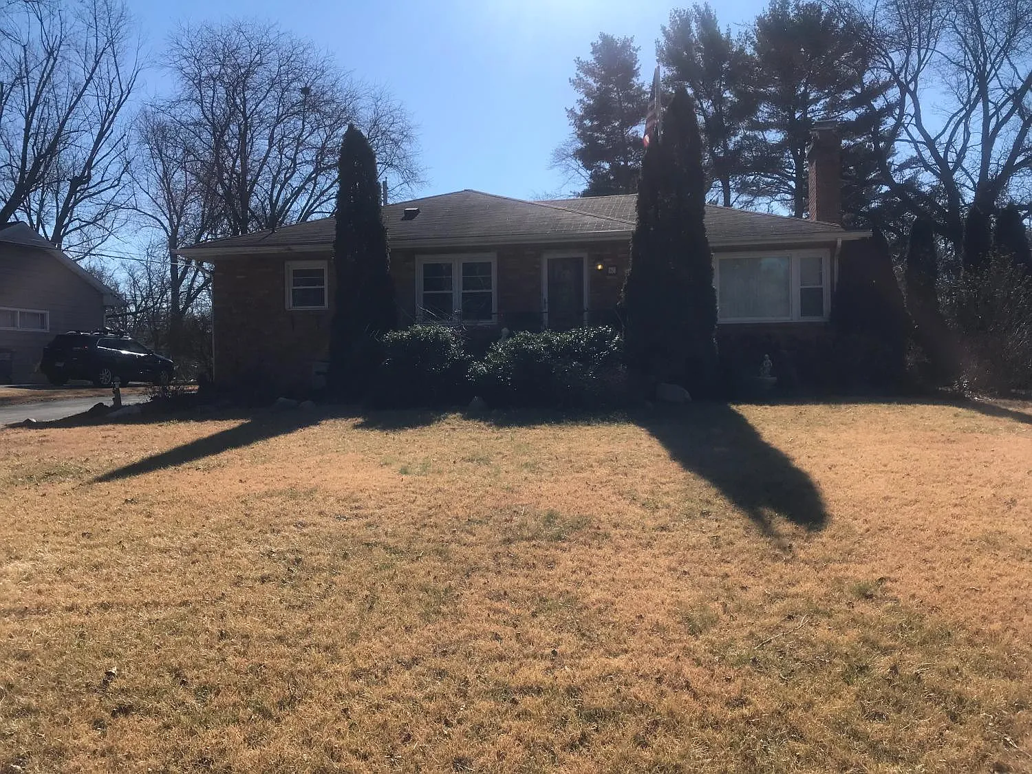 107 Crescent Dr photo 1