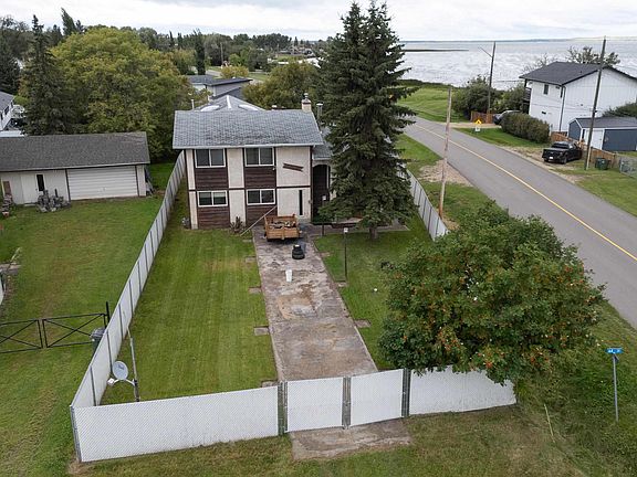 2nd image of 5039 64th St