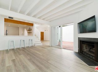 29221 Heathercliff Rd APT 4, Malibu, CA 90265