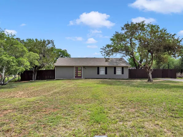 719 Maple Lane, Cottonwood Shores, TX 78654