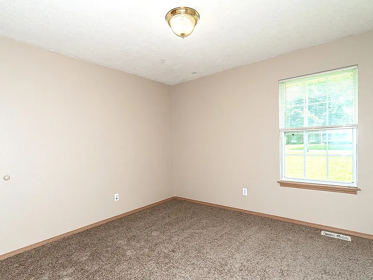 2726 E Loren — Photo 15