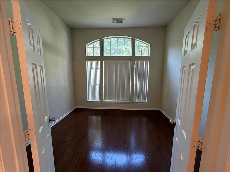 3102 Avory Ridge Ln — Photo 5