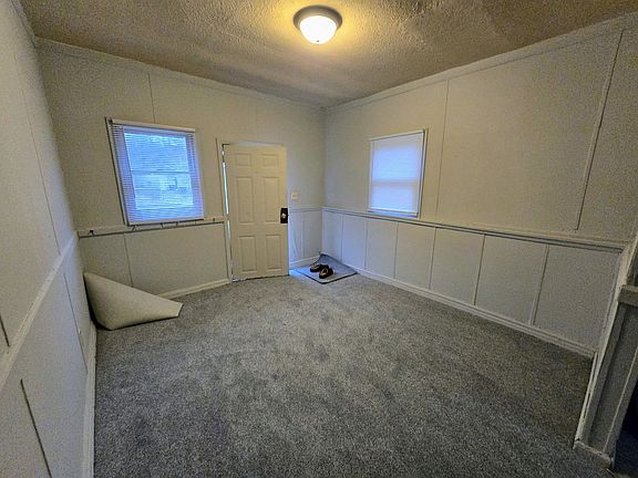 3rd image of 28158 La Rue St #D