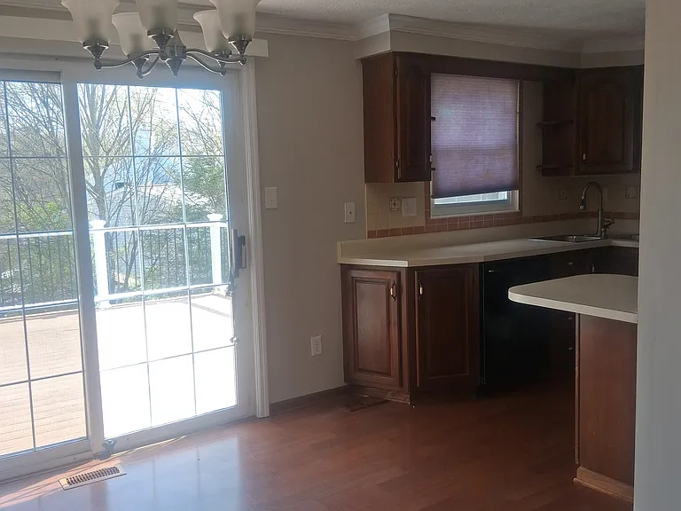 117 Melody Dr — Photo 3