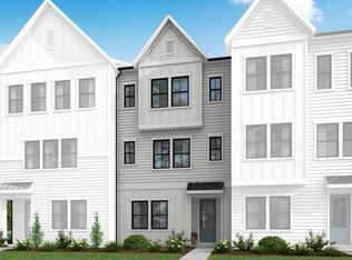 630 E Woodlawn Rd, Charlotte, NC 28209