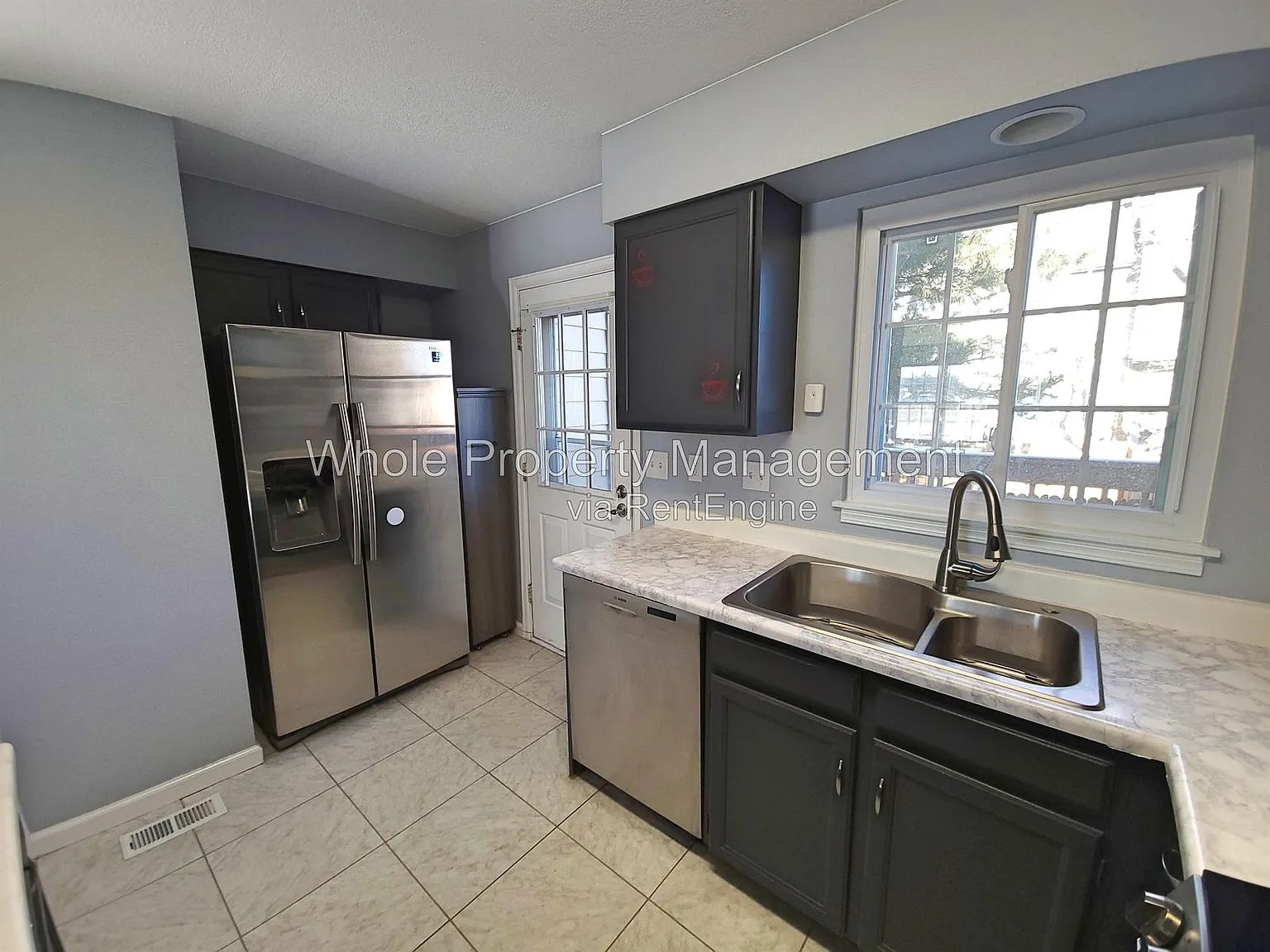 2 bed, 1.5 bath, 1100 sqft, $2,095 — Photo 3